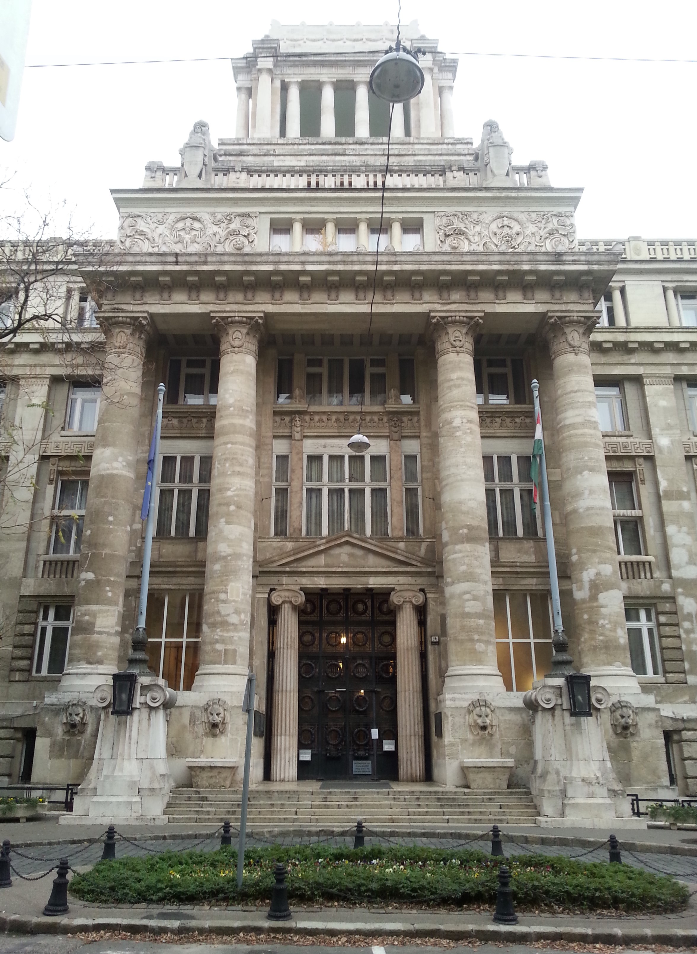 a_legfels--bb_birosag_palotaja-_budapest-_marko_utca_16
